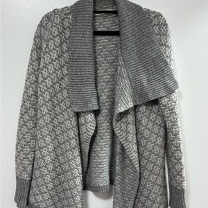 LOFT sweater cardigan size small gray and white (extremely warm!!!)